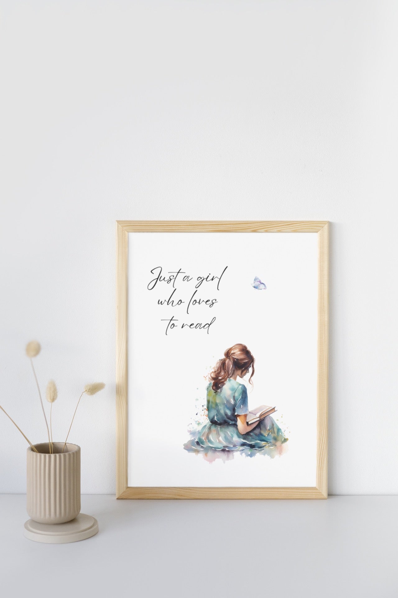 Girl Who Loves Reading Wall Art